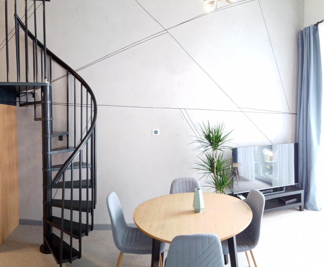 Wroclove Airport Loft 弗罗茨瓦夫 外观 照片
